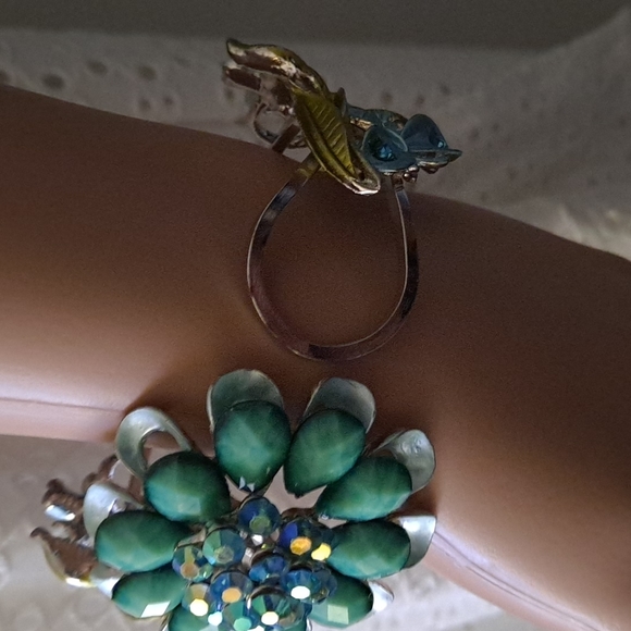 Bangle - Picture 2 of 3